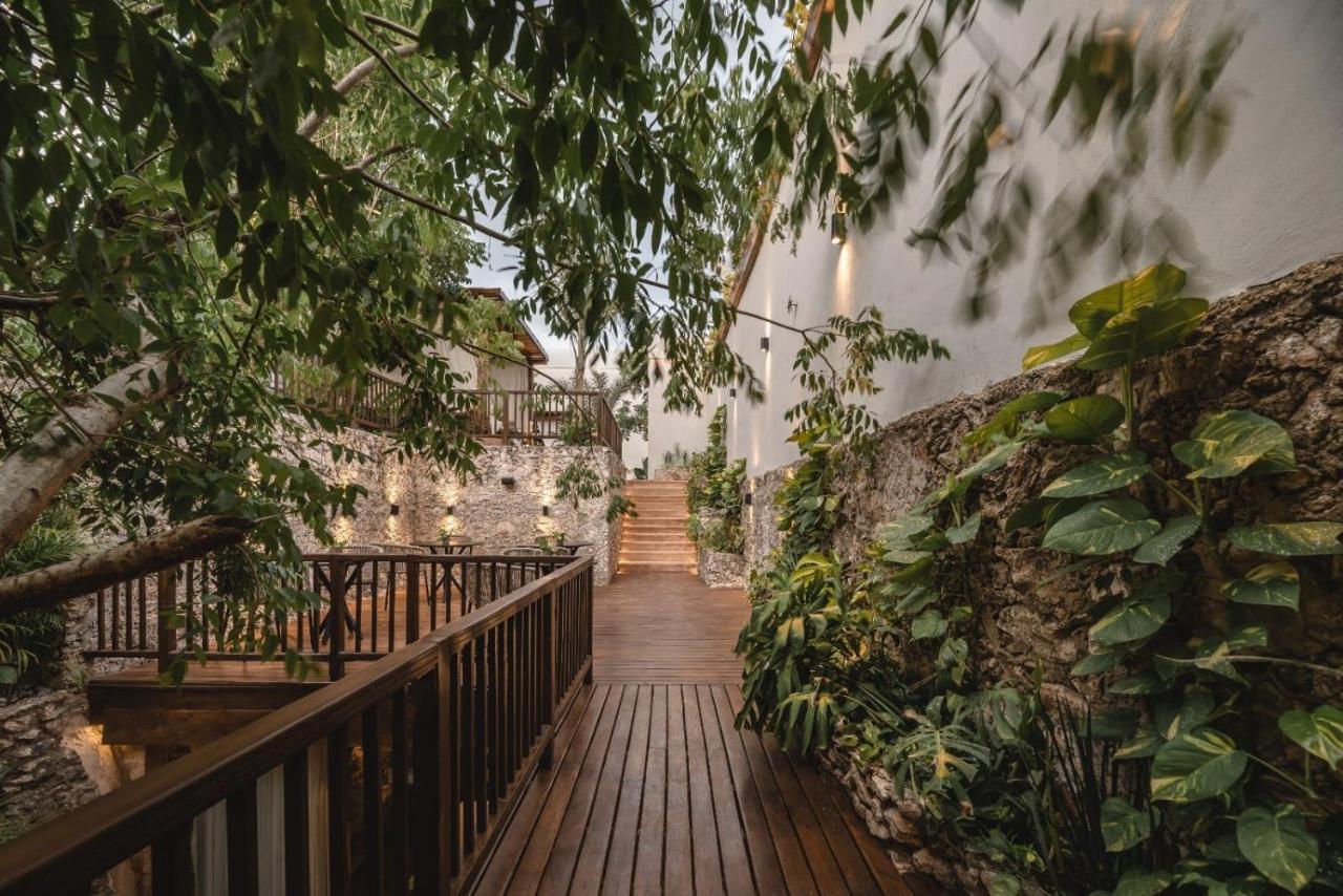 Hotel Sutuk Вальядолид Экстерьер фото